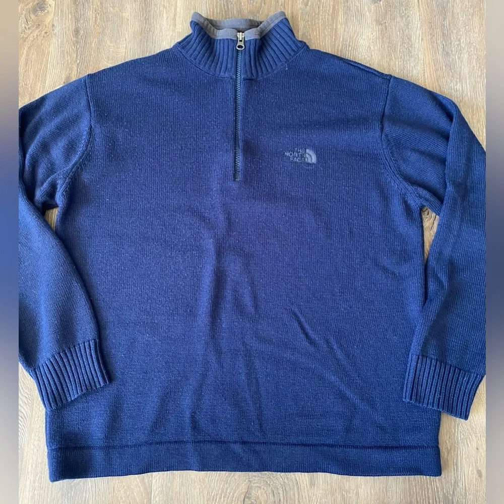 The North Face A5 series, 1/4 zip, wool blend pullover, size medium,